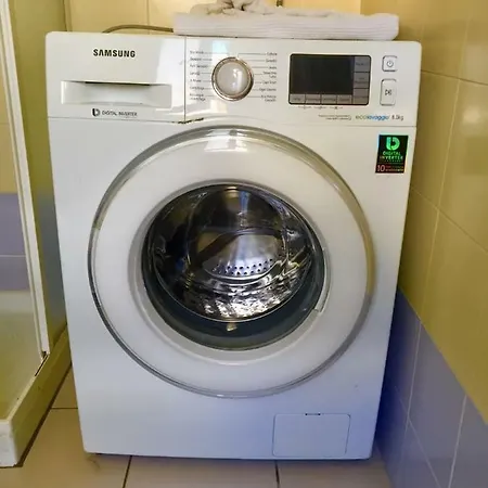 Delfino Est Apartman *